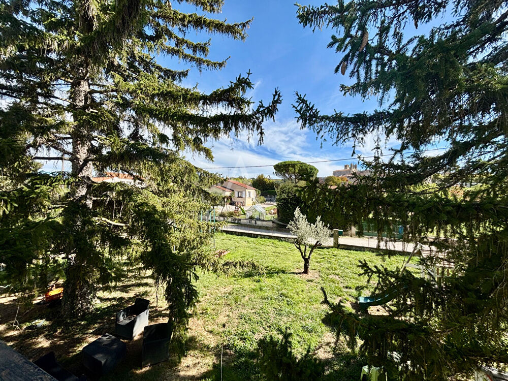 VILLA FAMILIALE DE 243M2 AVEC JARDIN PUIT ATELIER