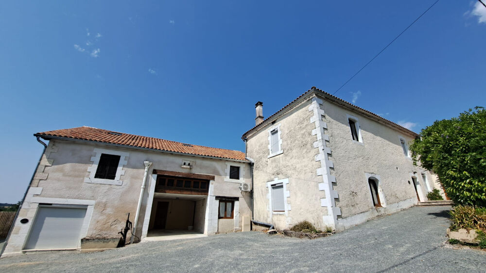 Proche de Ribérac hameau avec trois gîtes et maison indépendante