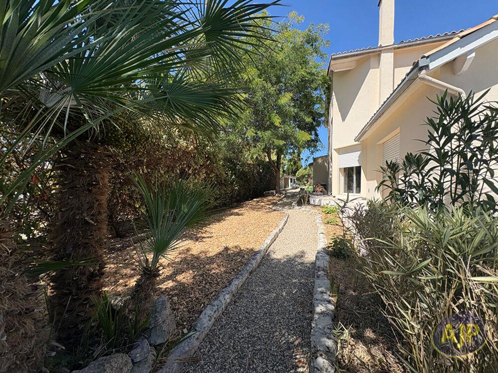 Location Maison Maison Blanquefort 5 pièce(s) 160 m2 Blanquefort