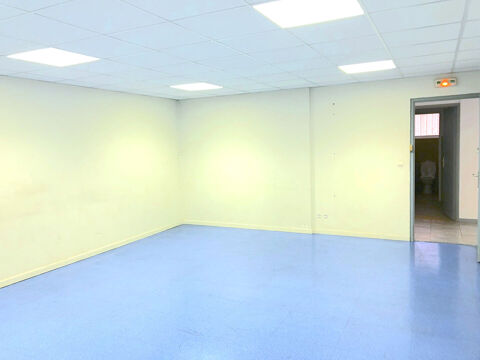   A LOUER BUREAU ENTRE 30 ET 40 M2- SECTEUR BORDEAUX QUARTIER SAINT SEURIN ET SAINT BRIUNO 