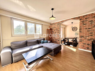  Appartement à louer 3 pièces 75 m²