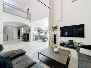  Maison à vendre 7 pièces 214 m²