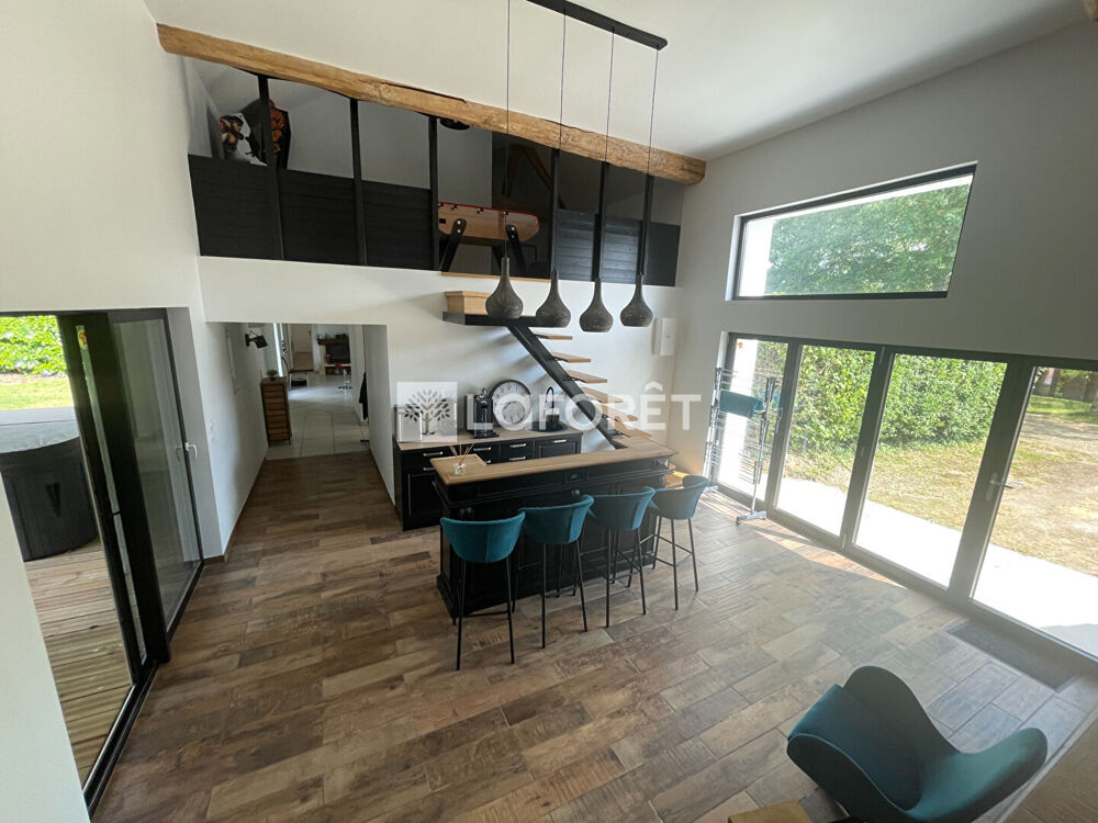 Maison Longnes 6 pièce(s) 221.42 m2