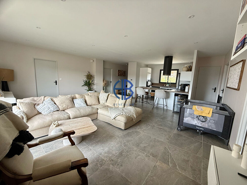 Maison plain-pied de 2023 -107 m² hab-1000m² terrain-garage