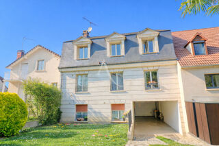  Appartement à louer 5 pièces 127 m²