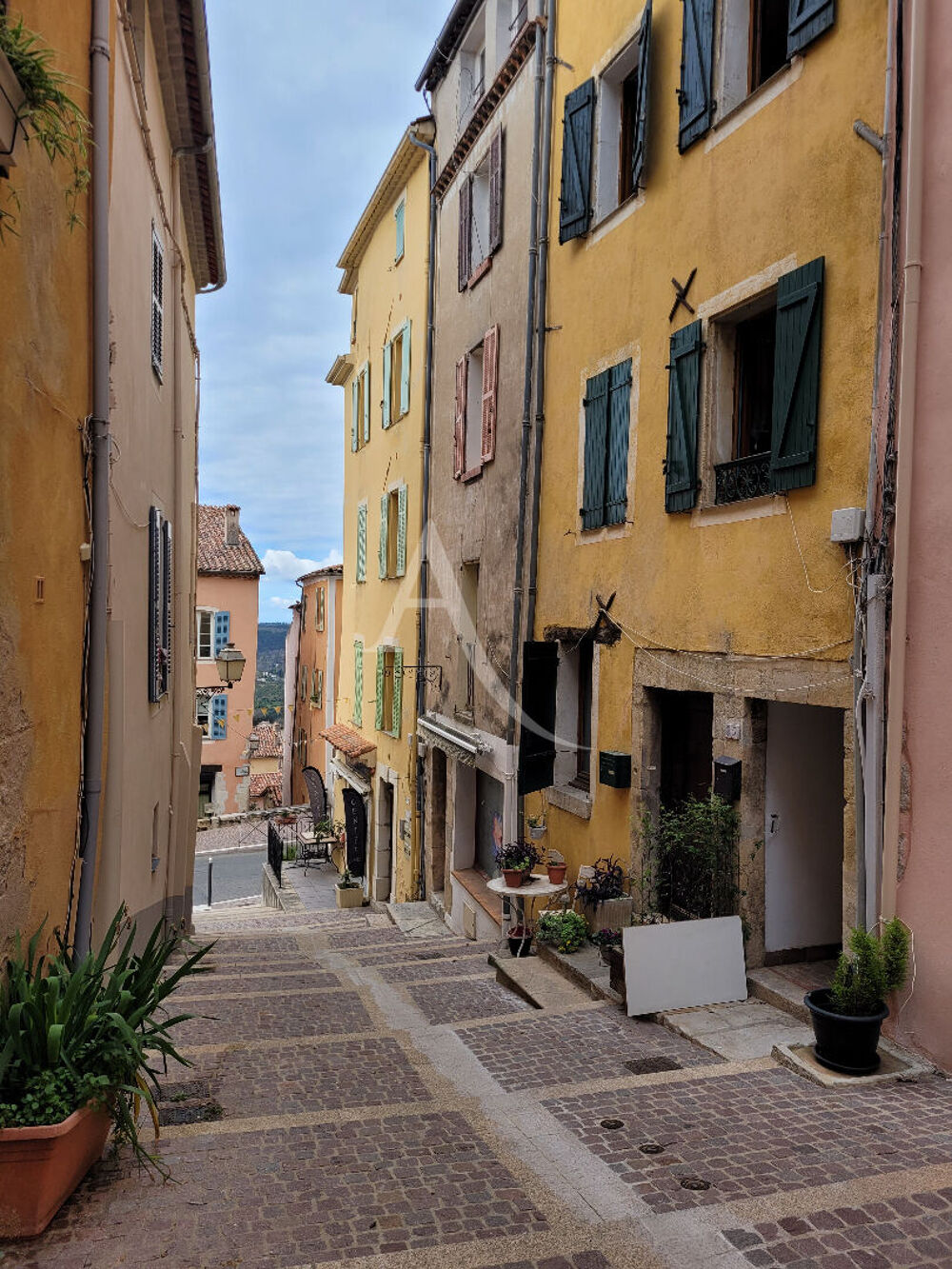 lots de 2 appartements Fayence centre village