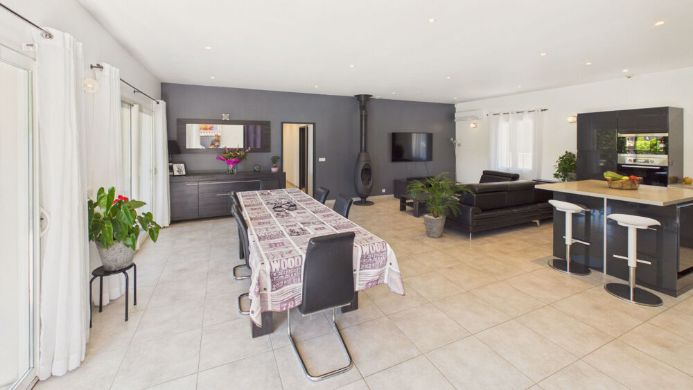 Vente Maison SAINT REMY DE PROVENCE à 5 Km EYRAGUES VILLA de plain pied  avec jardin et garage de 70 M² Eyragues