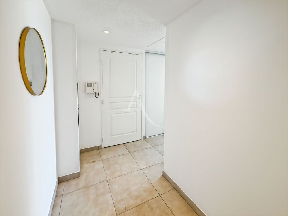 Location Appartement Appartement à Cannes 1 pièce meublée de 34.7 m2 Cannes