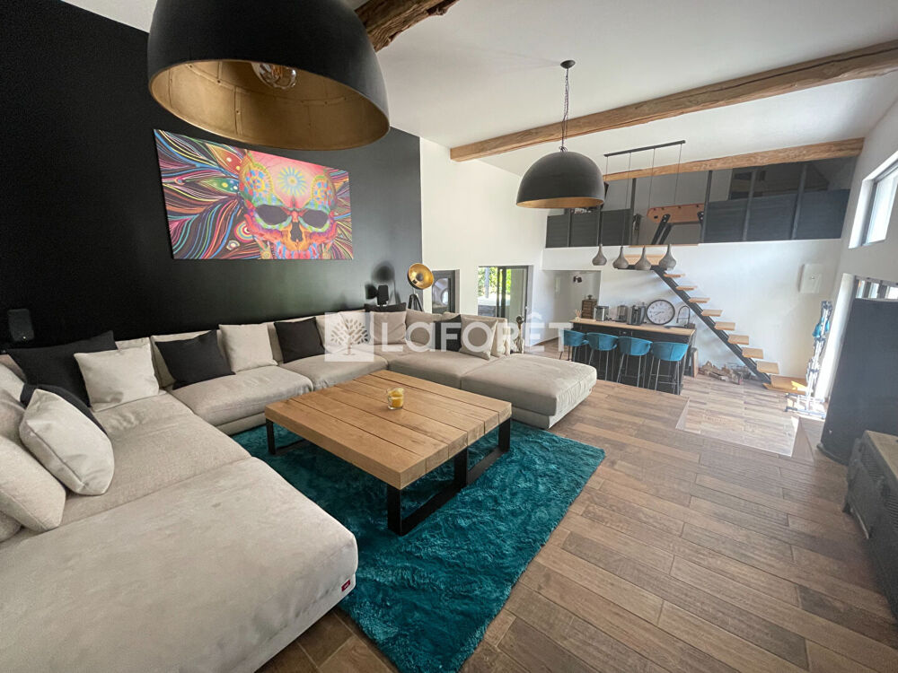 Maison Longnes 6 pièce(s) 221.42 m2