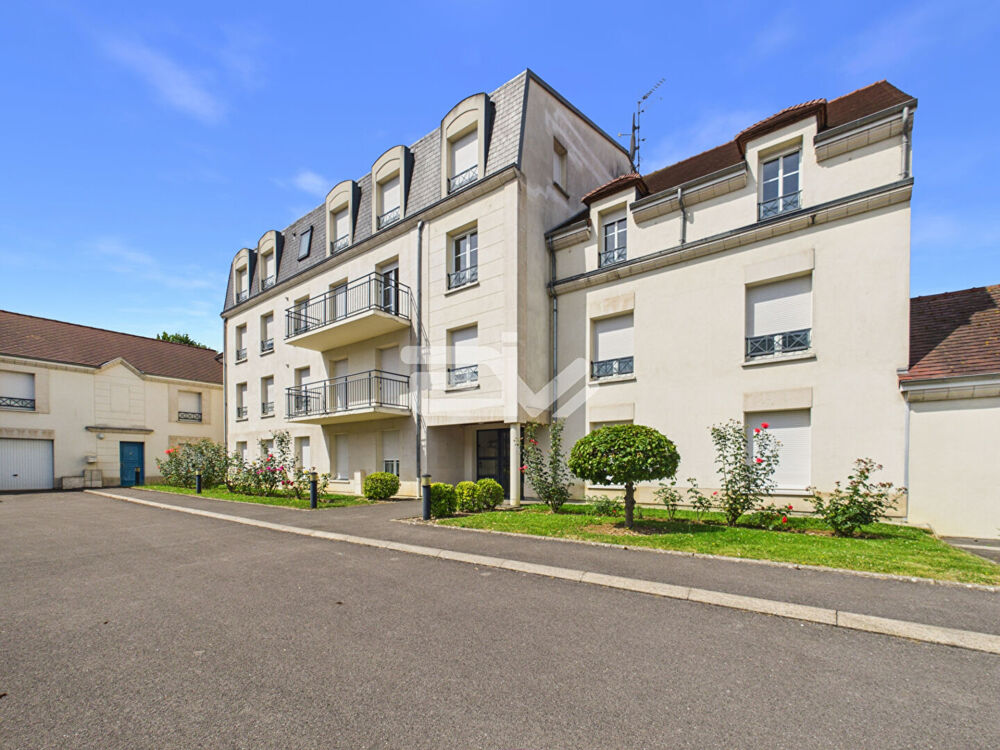 Appartement T4/5 lumineux avec balcon, ascenseur sans vis-à-vis, dernier étage et box - Centre-ville de Soissons - Proche des co