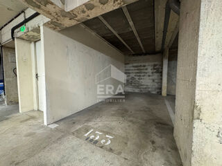  Parking / Garage � vendre 