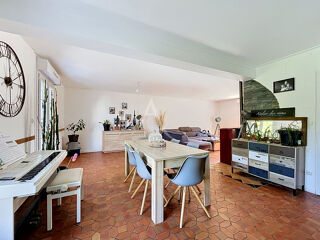  Maison à vendre 10 pièces 185 m²