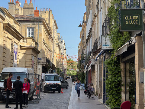 Proche Place GAMBETTA 49600 33000 Bordeaux
