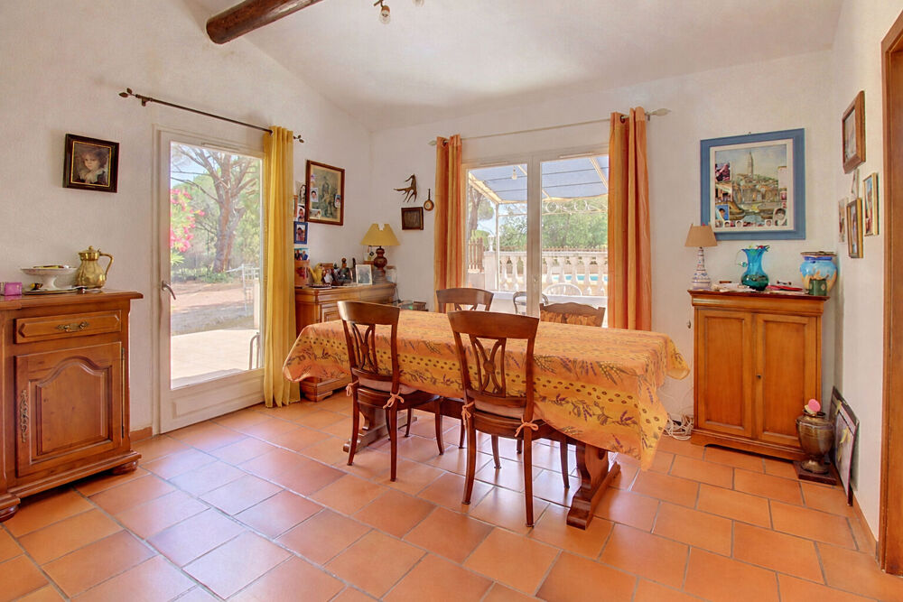 A VENDRE EN EXCLUSIVITE ! Maison Vidauban 4 pièces -107 m2- Terrain 2500m2- Piscine- Garage