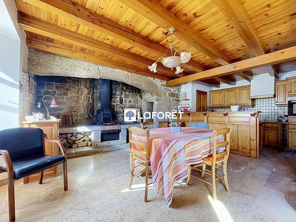 Maison Peyre En Aubrac 5 pièce(s) 158 m2