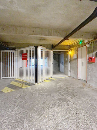  Parking / Garage � vendre 