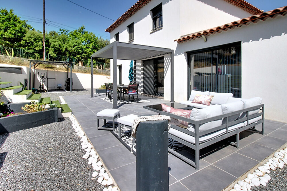 Vente Maison A VENDRE en EXCLUSIVITÉ à VIDAUBAN Maison contemporaine de 138m²  5 chambres  GARAGE  sur 1400m2 de terrain Vidauban
