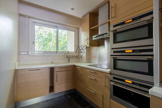  Appartement à louer 5 pièces 116 m²