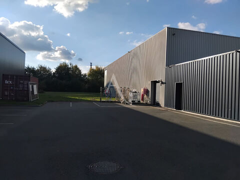 Local d'activit&eacute; Brissac Quinc&eacute; 800 m2 6792 49320 Brissac loire aubance