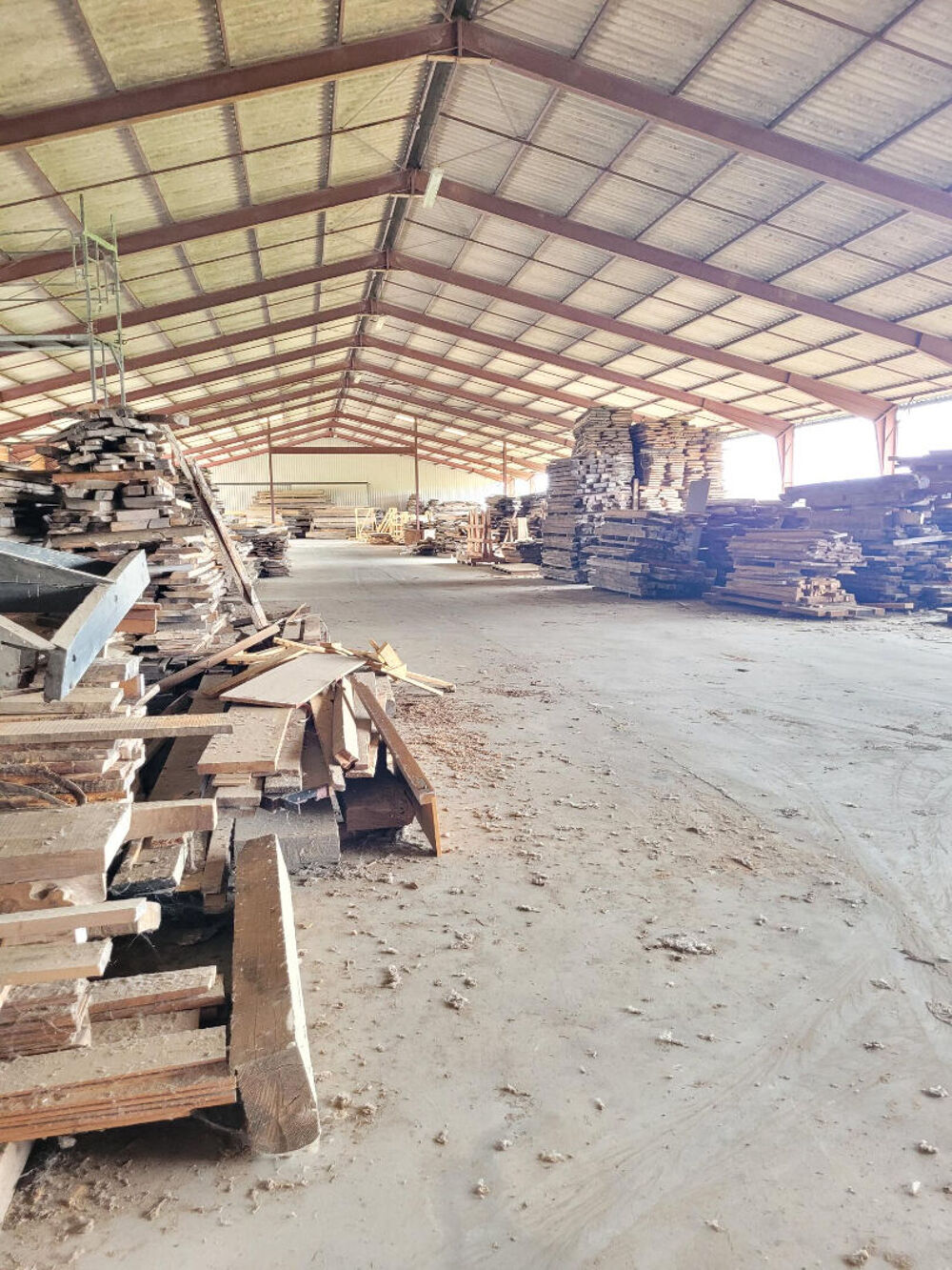   Hangar ouvert de 2116 m² Cayrac