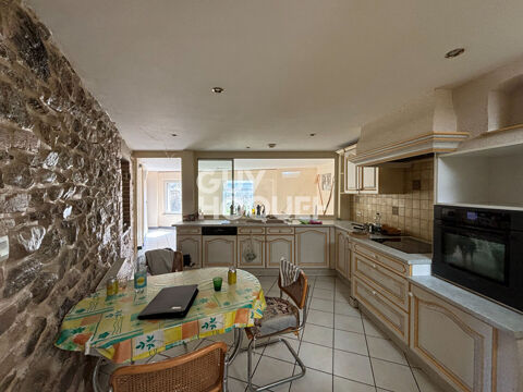   Maison Saint Etienne De Lugdares Maison - 5 pi�ce(s) - 279 m�