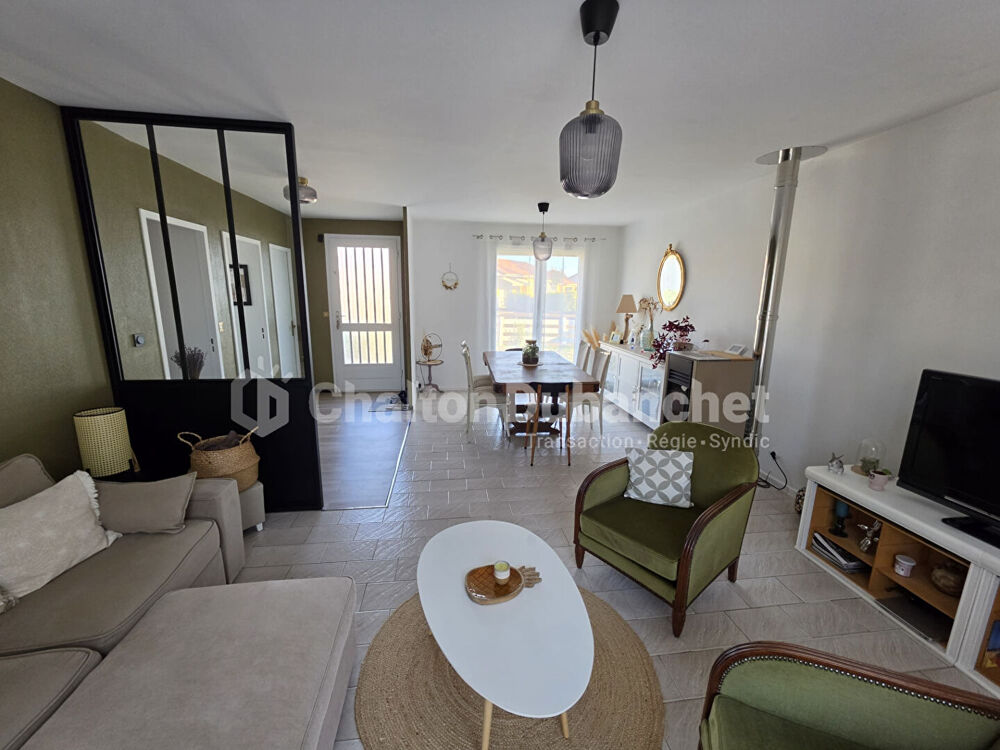 Vente Maison RIORGES, Maison Plain-Pied de 74.50 m² + 21m² Riorges