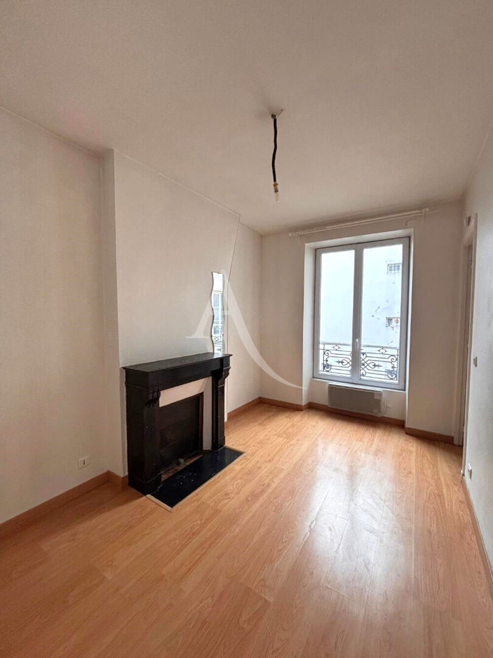 Vente Appartement PARIS 11ème - Secteur Saint-Maur / Belleville - Appartement T2 - 30.10 m² Paris 11