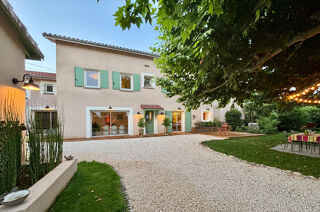  Maison � vendre 10 pi�ces 243 m�