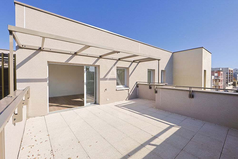 APPARTEMENT T4 84.90m² DERNIER ETAGE AVEC BALCON ET TERRASSE ET PK