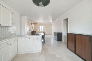  Appartement à louer 5 pièces 127 m²