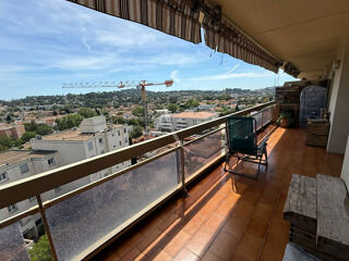  Appartement à louer 3 pièces 80 m²