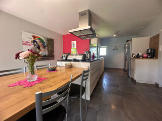  Maison  vendre 10 pices 261 m