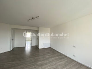  Appartement à louer 4 pièces 88 m²