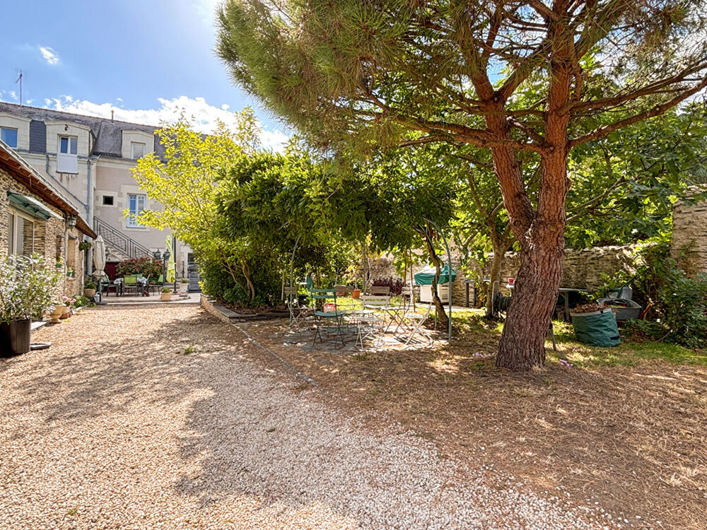 Vente Maison A VENDRE / ANGERS - Propriété d'exception de 246 m² avec 5 studios et terrain de 3 700 m² ! Angers