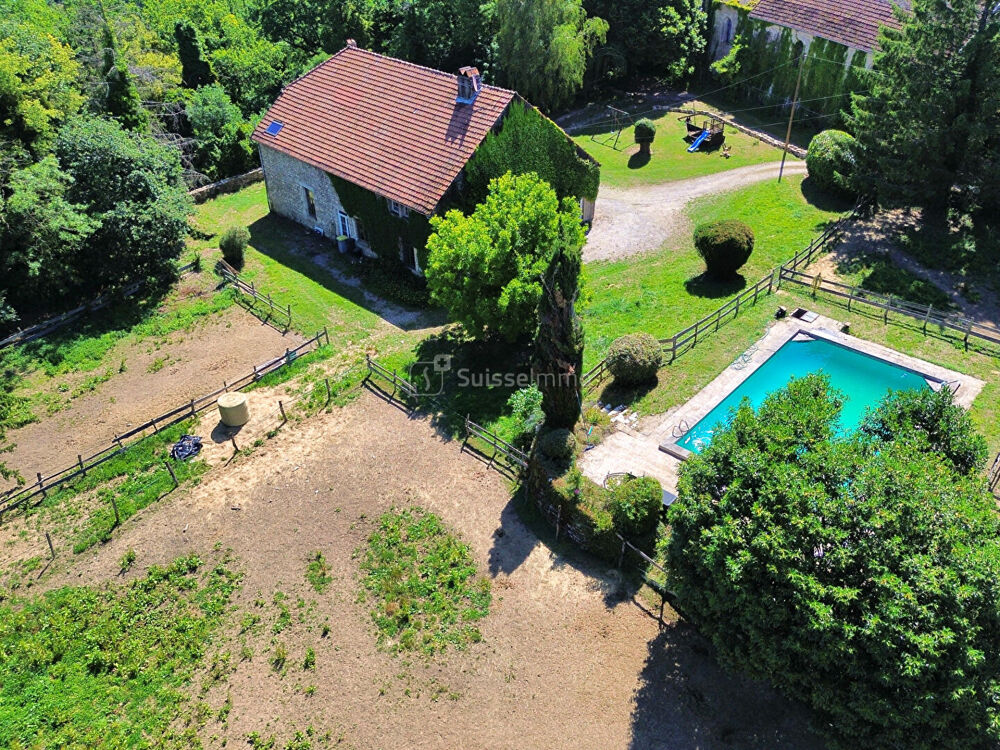 Vente Maison Maison de caractère avec piscine aux portes de Besançon Devecey