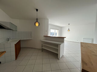  Appartement à louer 4 pièces 92 m²