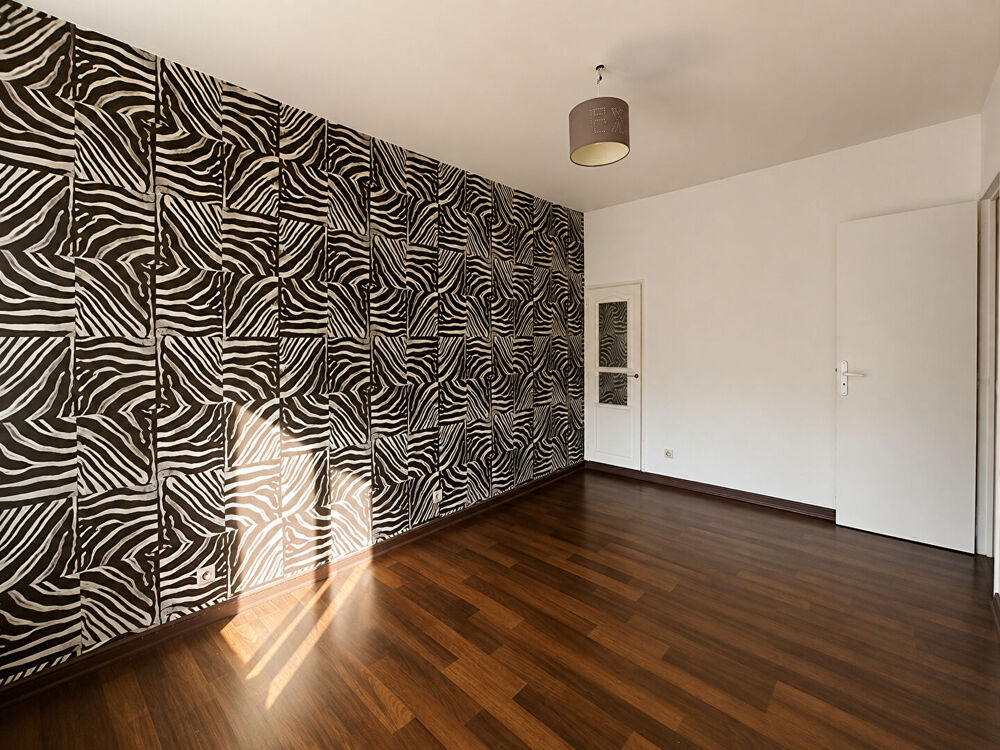 T2 DE 31.42 m2 RUE DE SERRIGNY