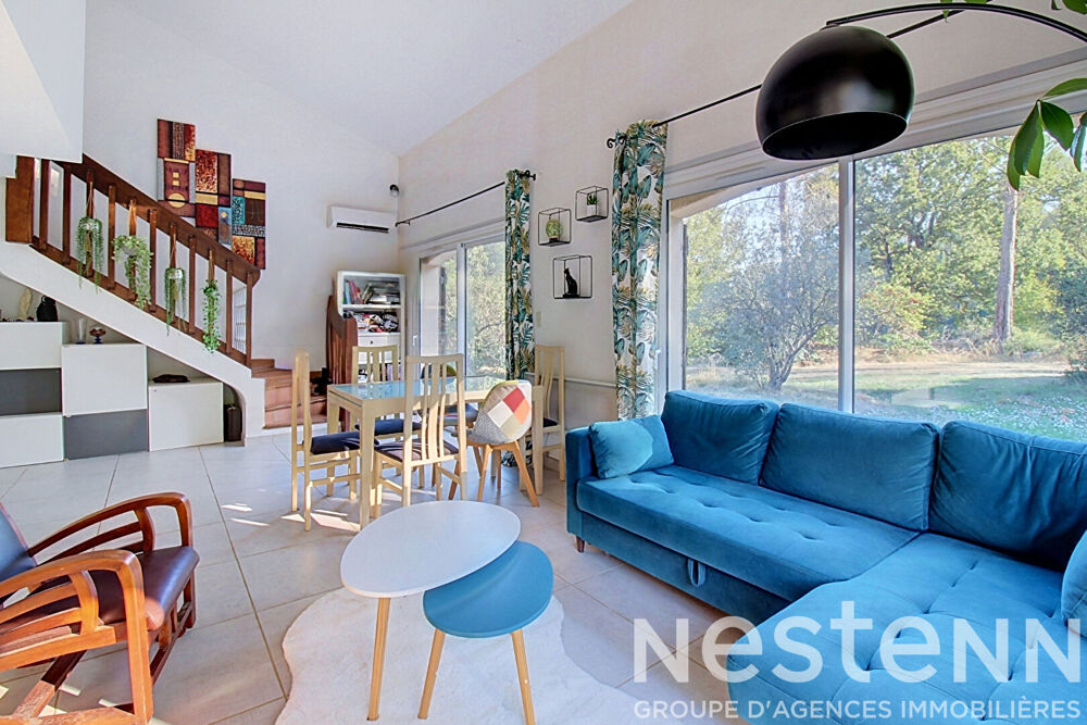 A VENDRE DRAGUIGNAN - Propriété d'environ 240 m² avec deux maisons, studio indépendant, piscine et dépendances sur 3 000 m² de t