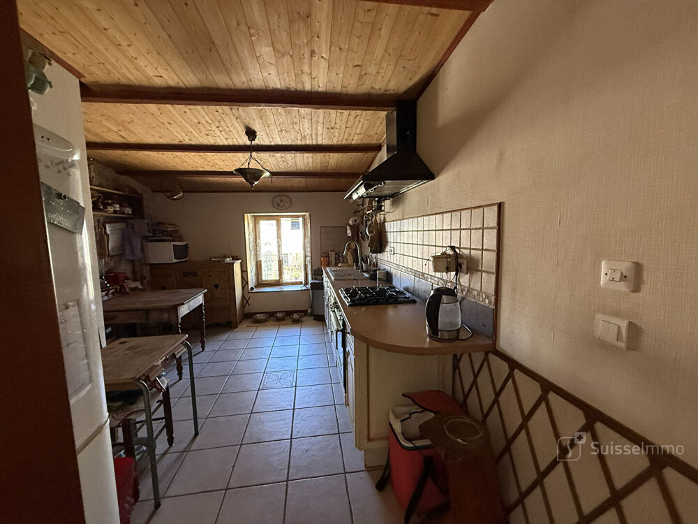 Maison de village Oyonnax 3 pièce(s) 98 m2 et dépendances
