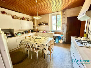  Maison  vendre 9 pices 230 m