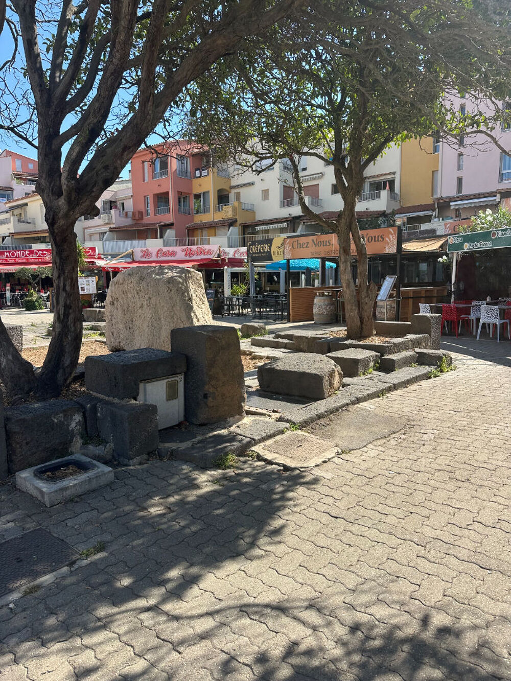   MURS COMMERCIAUX DE CREPERIE AVEC TERRASSE AU CAP D'AGDE 