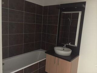  Appartement à louer 3 pièces 1 m²