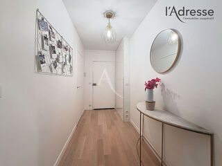  Appartement à louer 3 pièces 81 m²