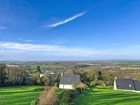   Maison d'architecte, 4 chambres et vie de plain pied, sur sous-sol, Gouezec Maison - 6 pi�ce(s) - 185 m�