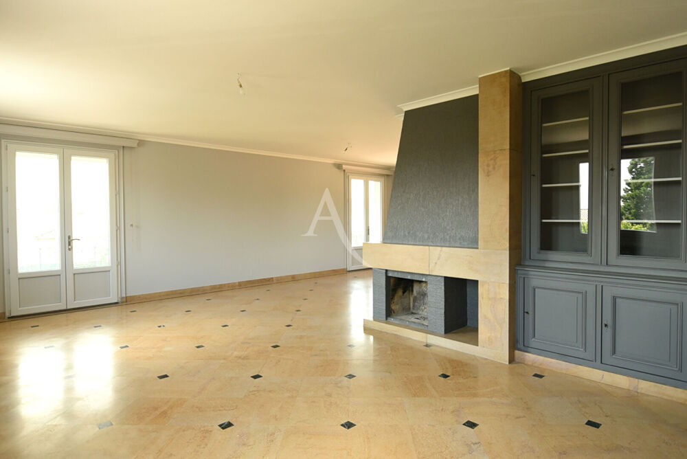 Vente Maison Maison Charnay Les Macon 7 pièce(s) 250 m2 Charnay les macon
