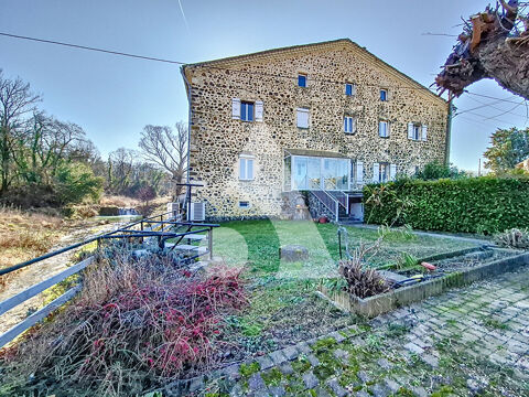   Grande maison en pierre, St Lager Bressac Maison - 9 pice(s) - 255 m