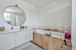  Maison � vendre 7 pi�ces 200 m�