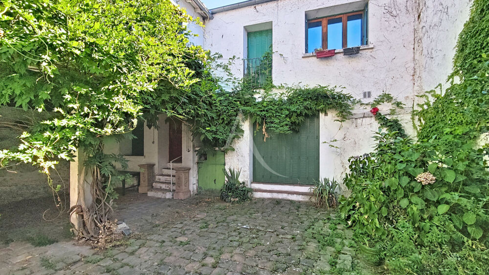 Maison de caractère - Ancien corps de ferme rénové - Nombreux espaces - Cour, préau et caves - 7 pièce(s) 195,12 m2