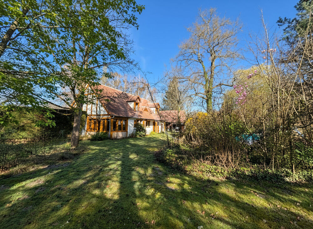 Proche LAMOTTE BEUVRON dans quartier prisé.
