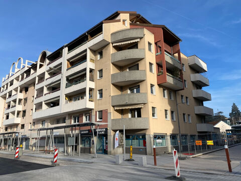  EXCLUSIVITE : THONON - LOCAL COMMERCIAL / BUREAU - 261m² 